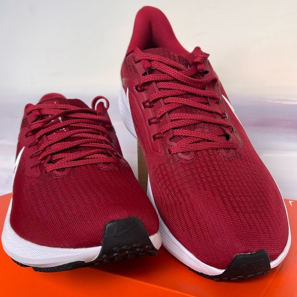 NIKE WMNS AIR ZOOM PEGASUS
TEAM CRIMSON/WHITE-BLACK DM0165-600 SNEAKERS - Picture 9 of 16